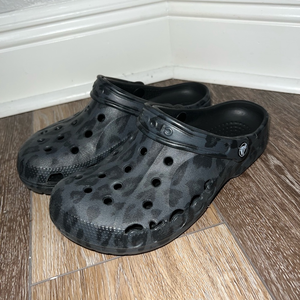 Black cheetah print crocs! Womens size 8